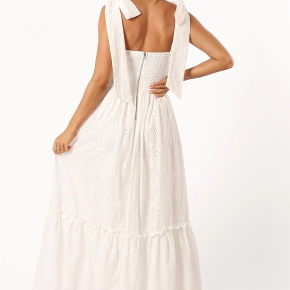 Petal & Pup NWT Women’s Embroidered Fiona Eyelet Tie Shoulder Maxi Dress XLarge - Picture 5 of 8